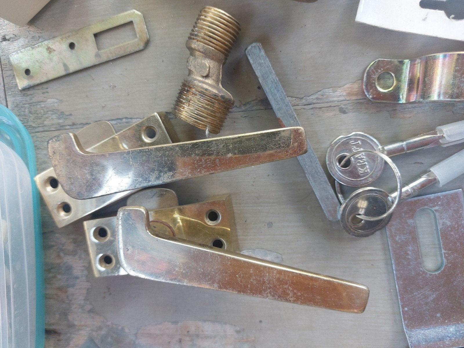 Diverse koperen en messing hang- en sluitwerk, koperen kraan, Ophalen, Gebruikt, Koper of Messing, Overige typen