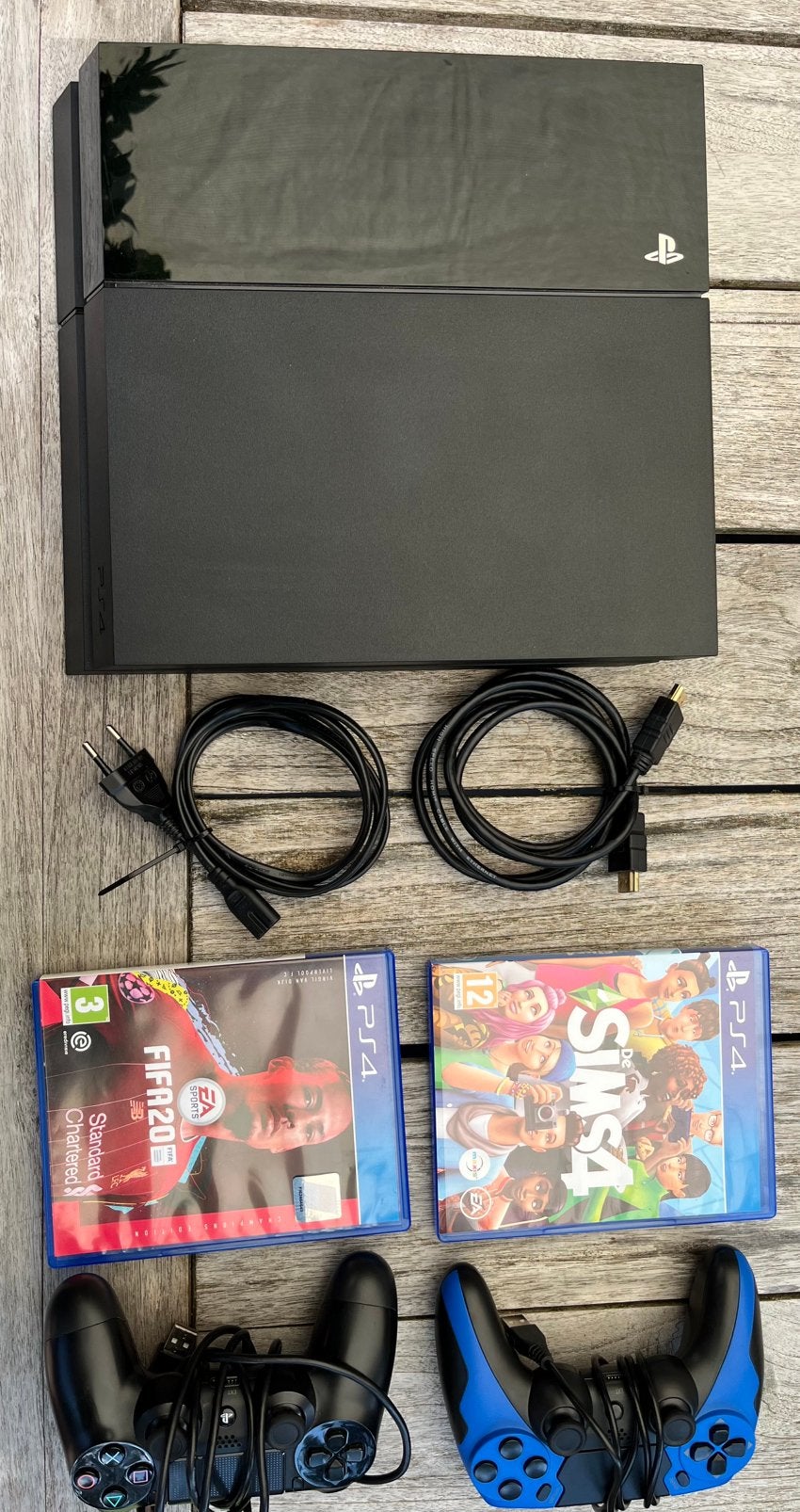 Playstation 4, 2 controllers, kabels en 2 spellen, Met 2 controllers, Ophalen of Verzenden, Original, Gebruikt