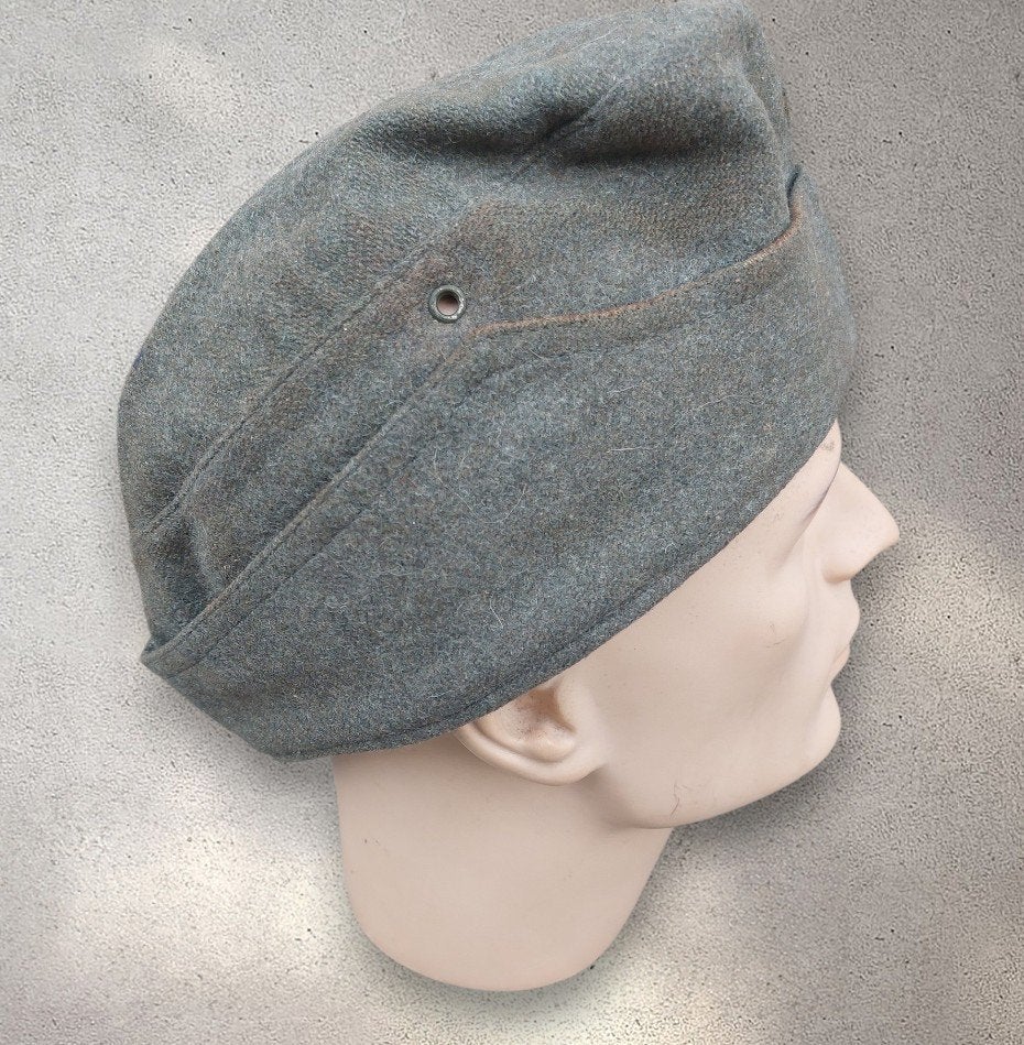 Duitse WO2 DRK schiffchen, Ophalen of Verzenden, Landmacht, Duitsland, Helm of Baret