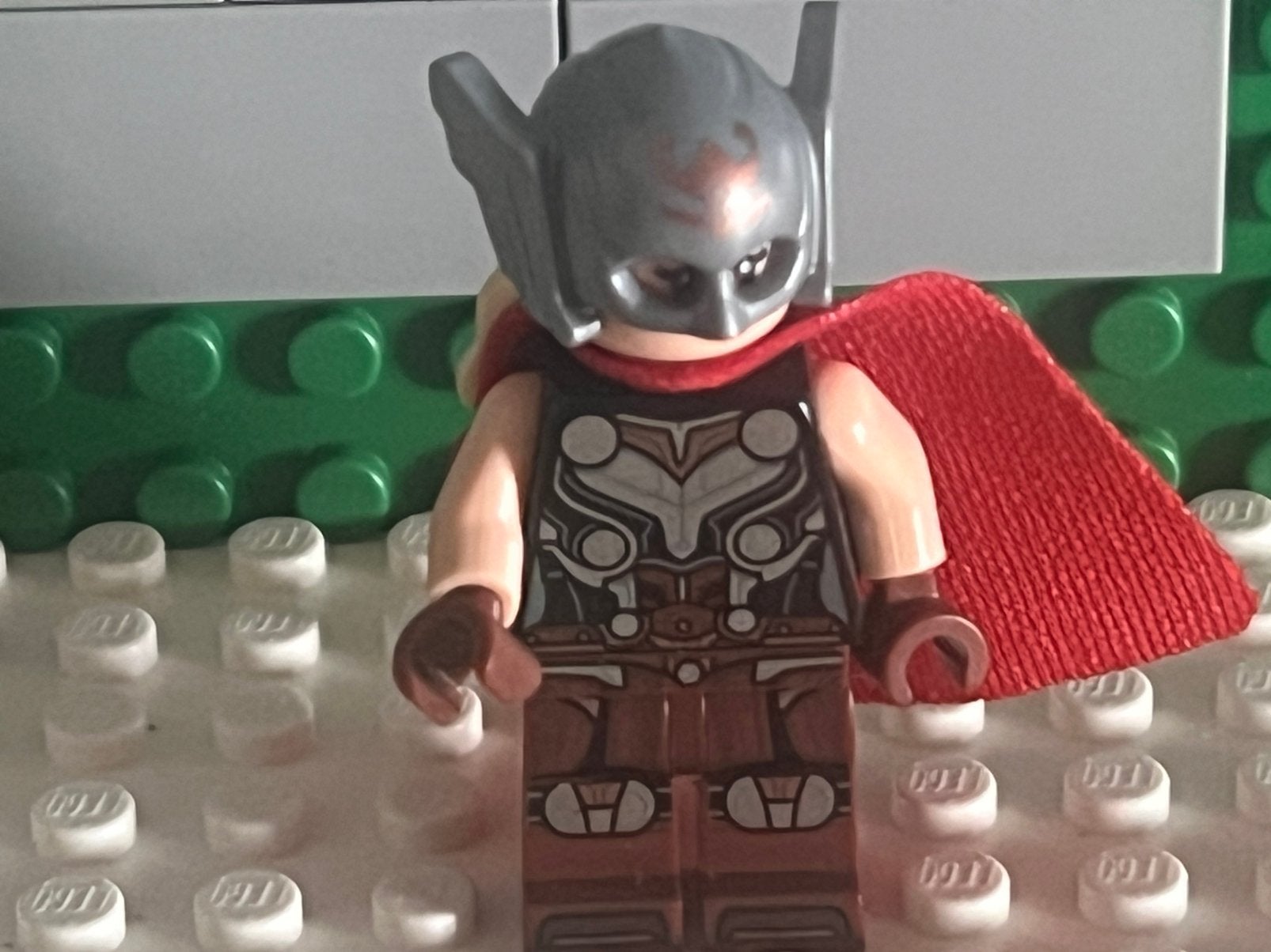 Lego minifiguur thor sh, Kinderen en Baby's, Speelgoed | Duplo en Lego, Ophalen of Verzenden, Zo goed als nieuw