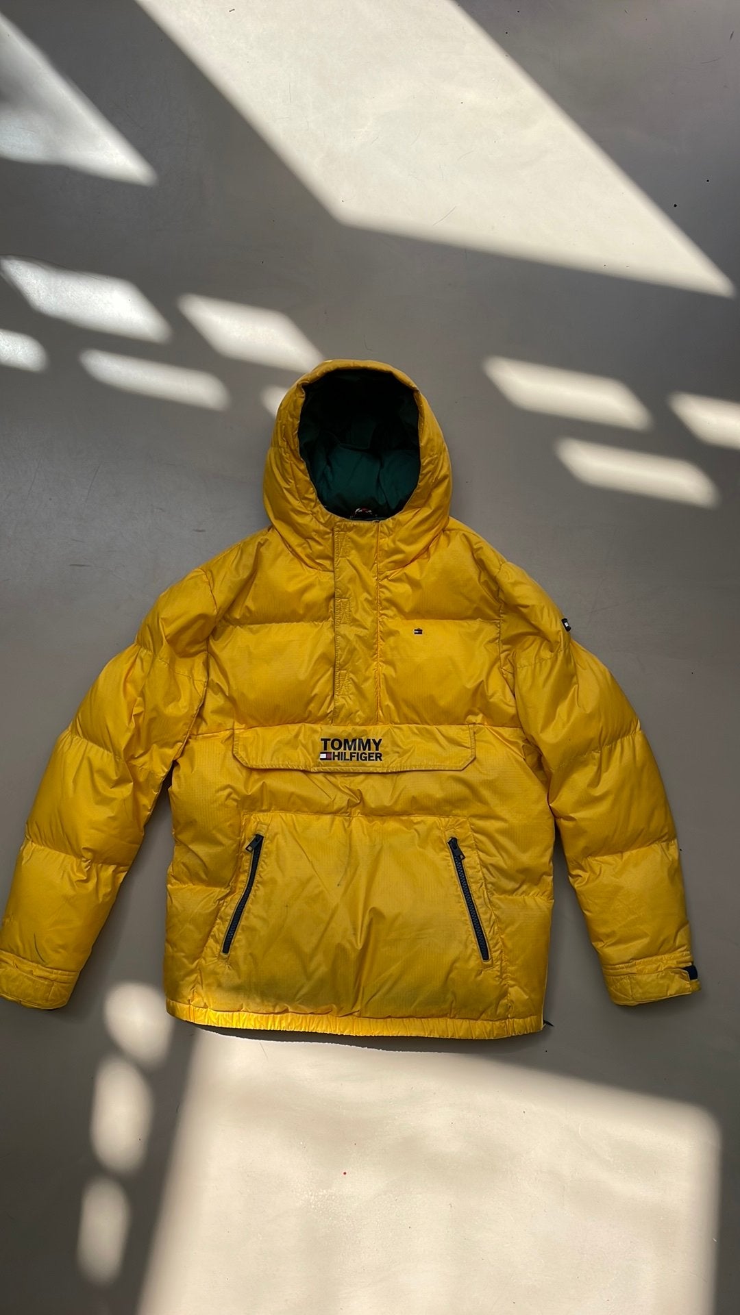 Winterjas Tommy Hilfiger maat 164, Ophalen of Verzenden, Gebruikt, Jongen of Meisje, Jas