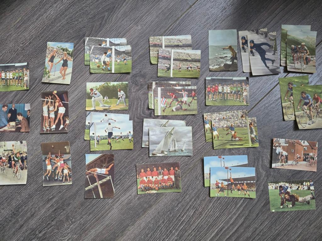 Blue Band sportboek 33x losse plaatjes Jaren 50, Ophalen of Verzenden, Zo goed als nieuw, Balsport