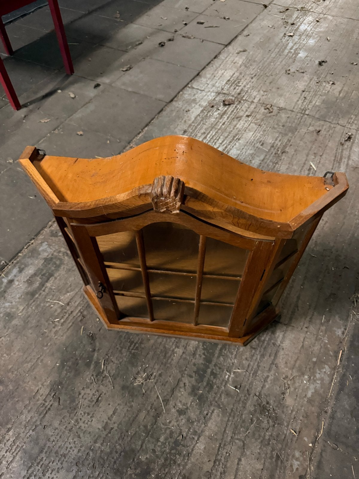 Vintage Wandkastje voor Beeldjes - Oma's Stijl, Ophalen