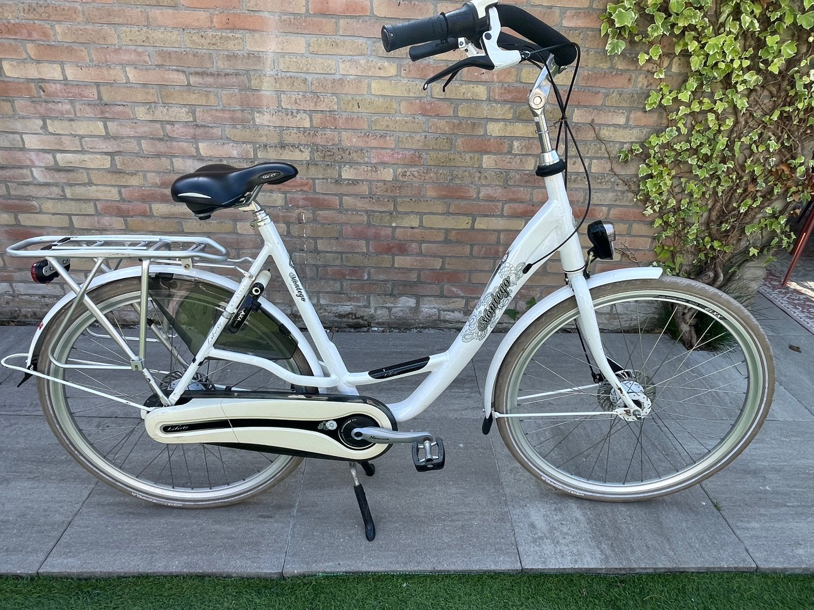 Prachtige Montego Moederfiets 8 Versnellingen rijd top!, Fietsen en Brommers, Fietsen | Dames | Moederfietsen, 56 cm of meer, Zo goed als nieuw