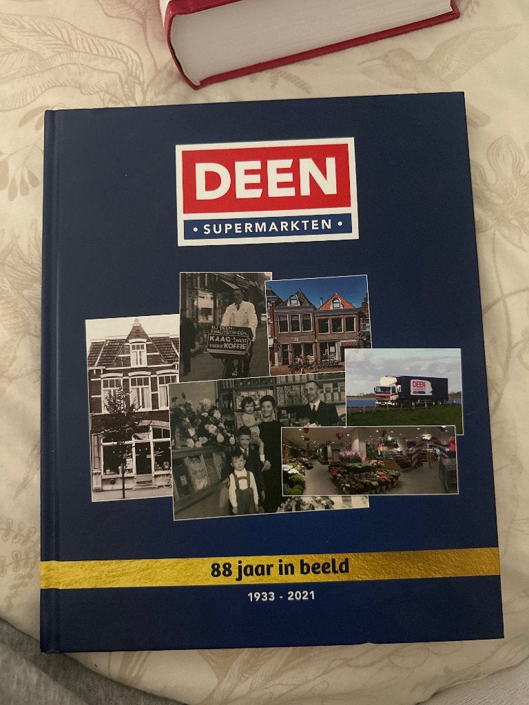 Deen Supermarkten 88 jaar in beeld, Ophalen of Verzenden, Zo goed als nieuw