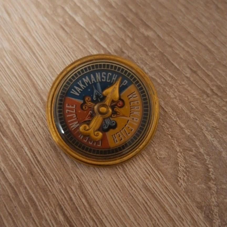 Efteling medewerkers pin, Verzamelen, Efteling, Ophalen of Verzenden, Button of Speldje