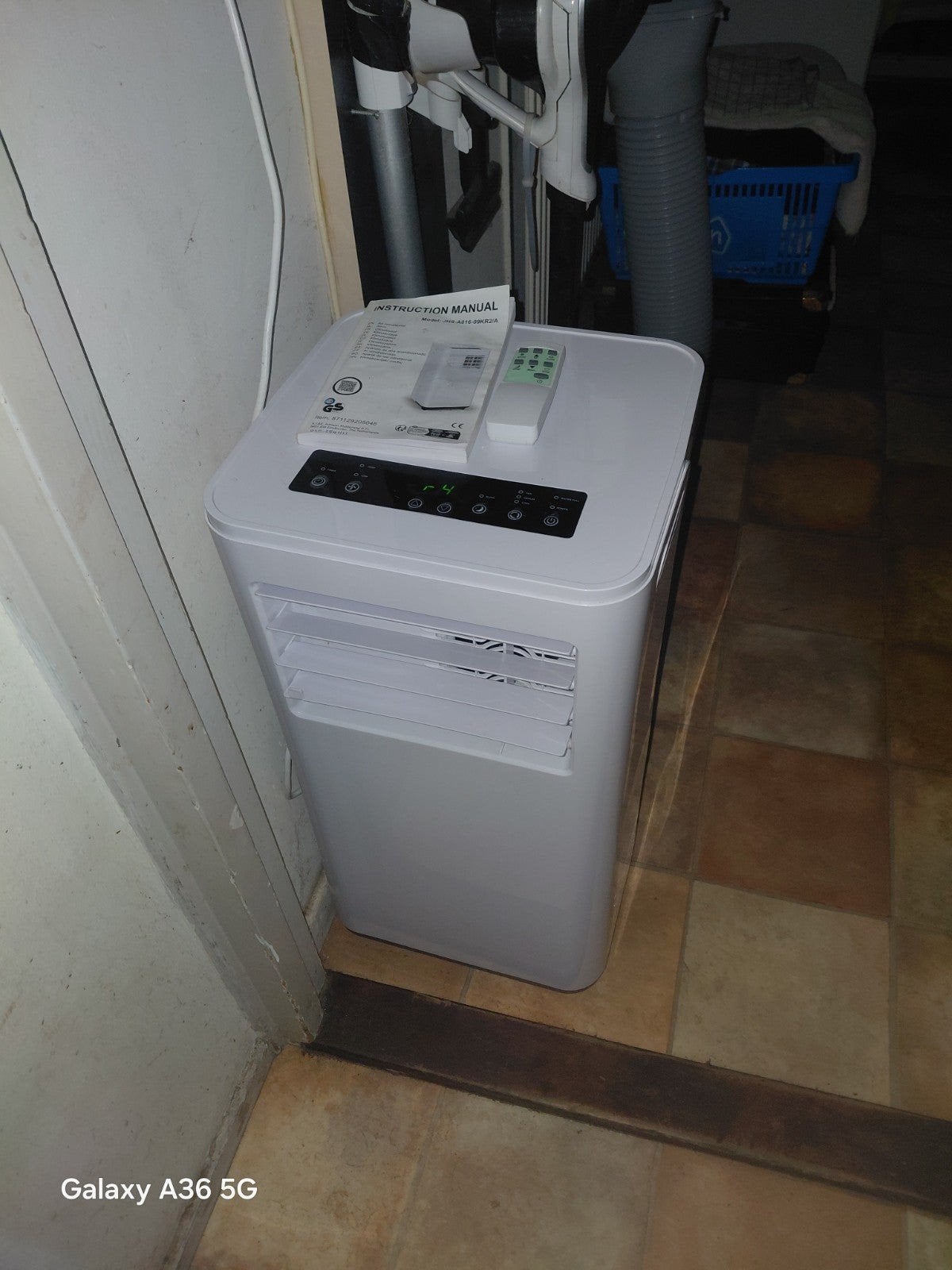 Mobiele airco JHS-A016-09KR2/A met afstandsbediening, Witgoed en Apparatuur, Airco's, Ophalen, Gebruikt, Timer, Minder dan 60 m³