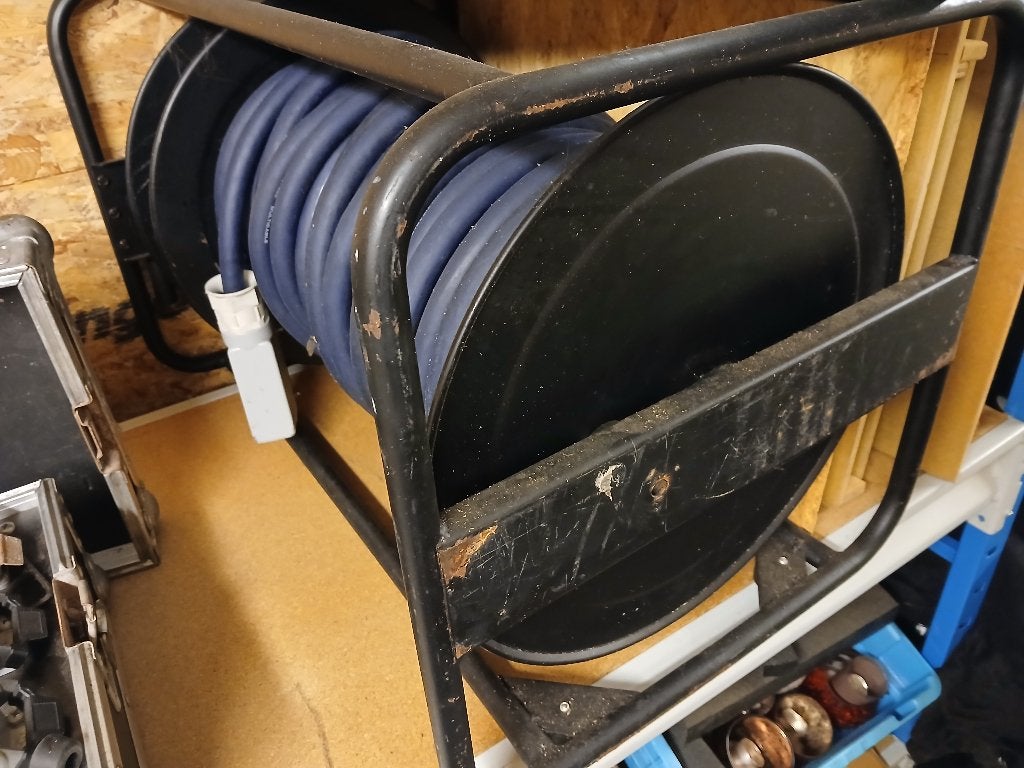 Analoge multikabel (Neutrik onderdelen), Ophalen, Apparatuur