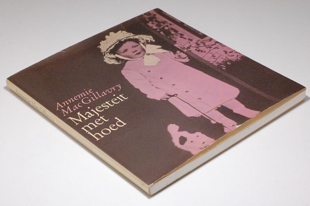 Majesteit met hoed (1973), Verzenden, Zo goed als nieuw