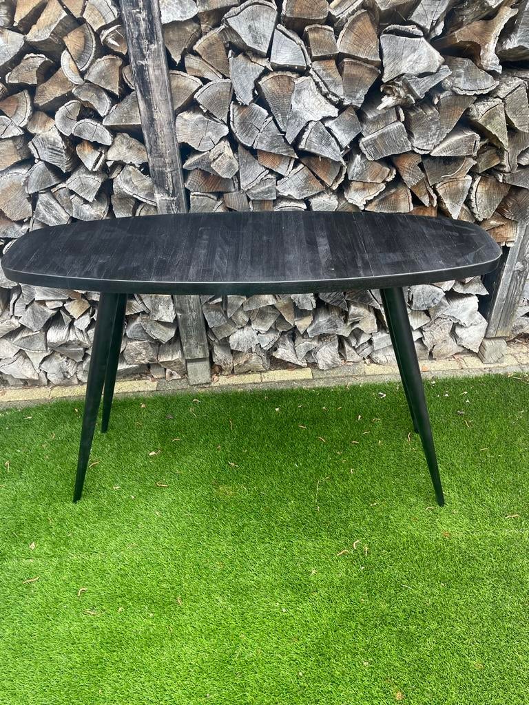 J-line Stijlvolle zwarte ovale want tafel  - nieuw, Huis en Inrichting, Tafels | Eettafels, Nieuw, 50 tot 100 cm, 100 tot 150 cm