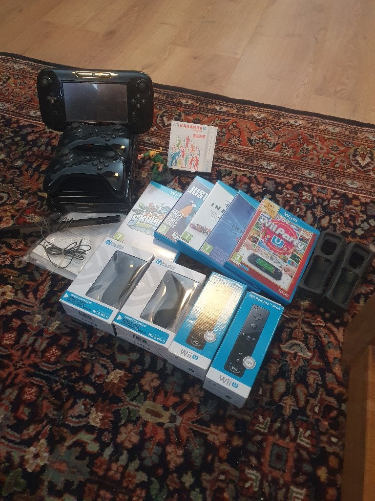 Wii U compleet met gamepad games en velle extra's, Spelcomputers en Games, Games | Nintendo Wii U, Overige genres, 1 speler, Ophalen of Verzenden