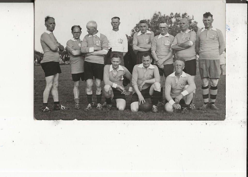 Monster veteranenelftal Fotokaart v Spronsen, Ophalen of Verzenden, 1920 tot 1940, Zuid-Holland