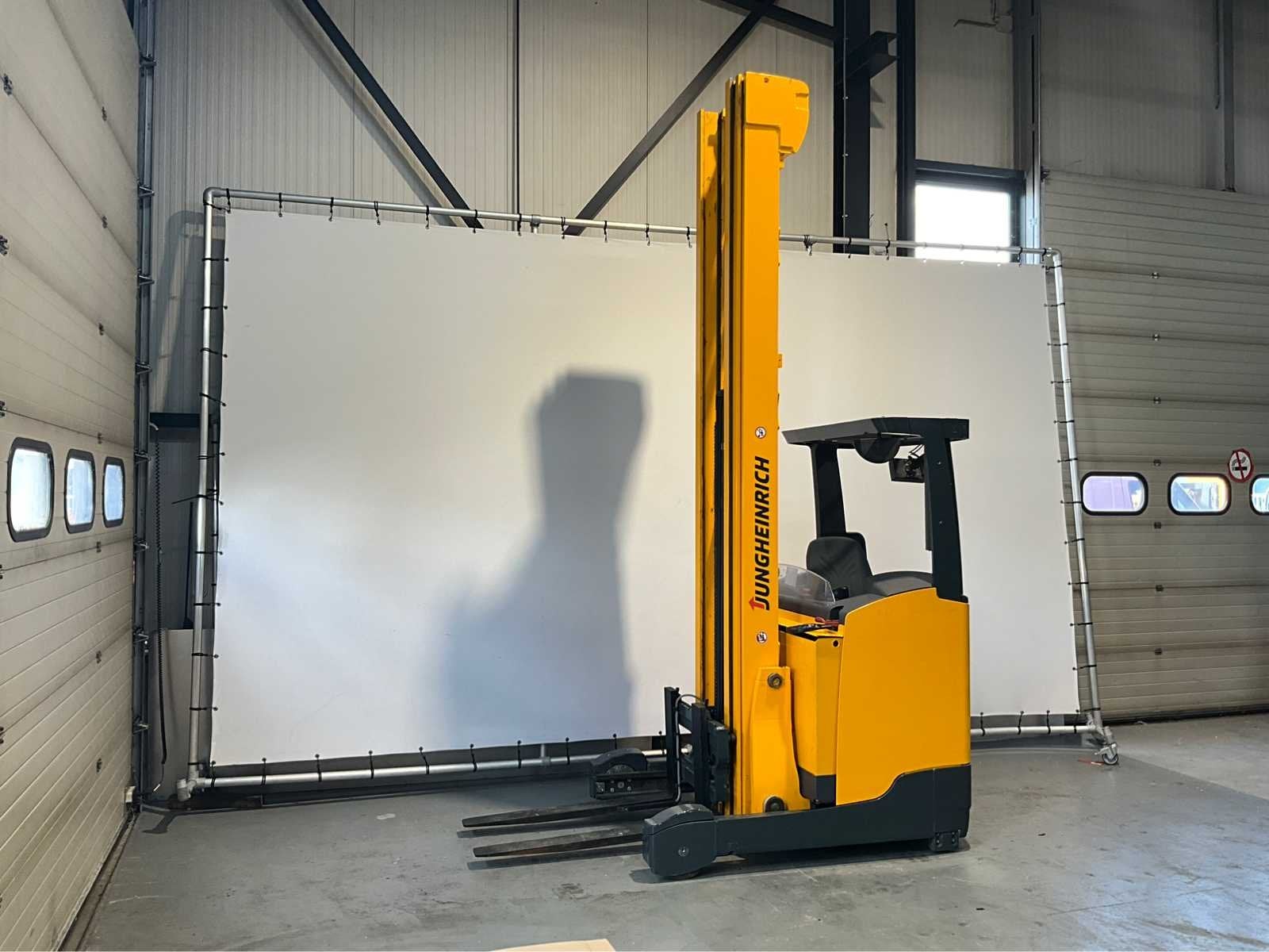 Jungheinrich - ETV 216 - Reach truck Triplex - Freelift - Si, Elektrisch, Reachtruck, Jungheinrich