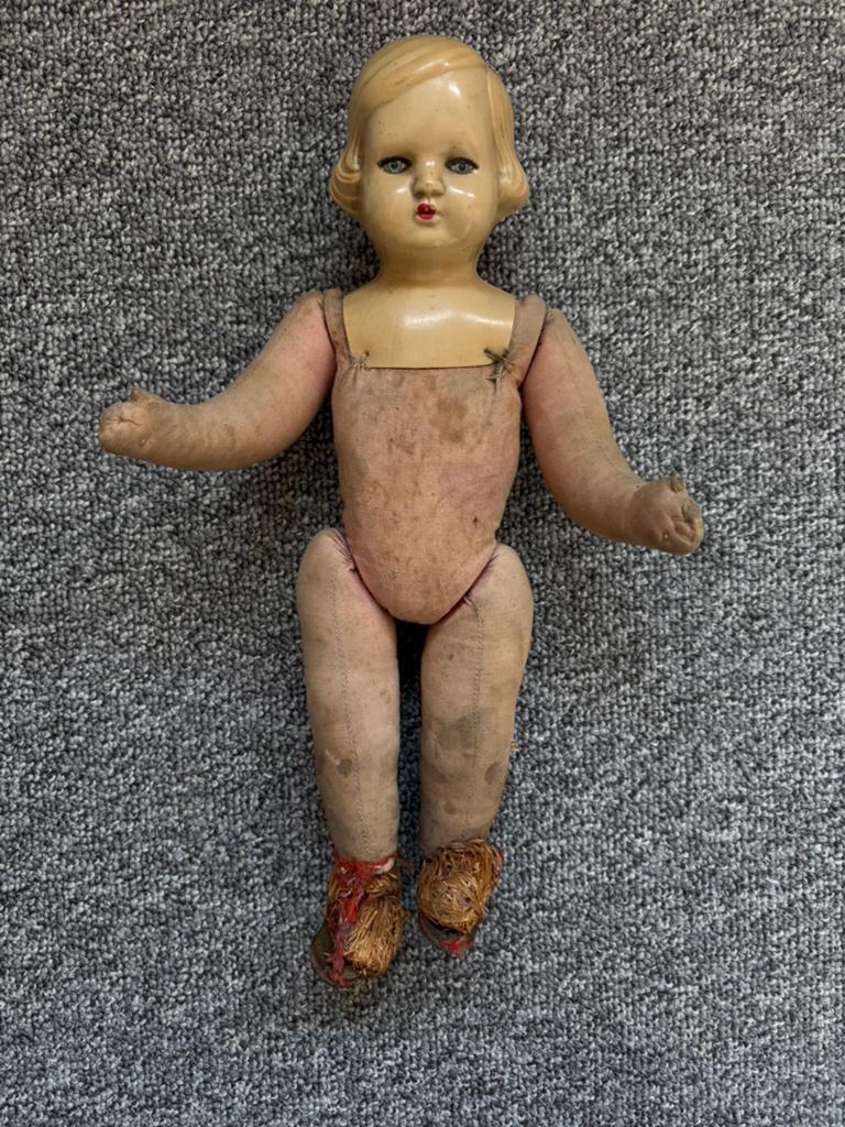 Oud vintage popje ( jaren 30/40/50 ), Verzamelen, Poppen, Ophalen of Verzenden, Gebruikt, Pop