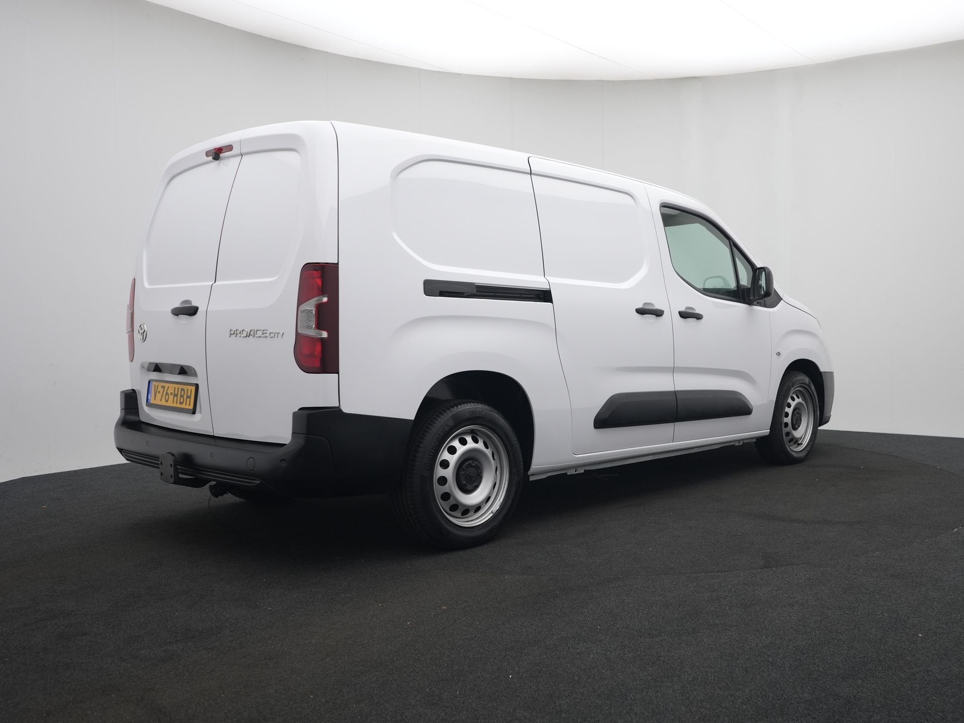 Toyota PROACE CITY 1.5 D-4D Navigator L2 Long ||Prijzen excl, Auto's, Voorwielaandrijving, 12 maanden, Stof, Gebruikt