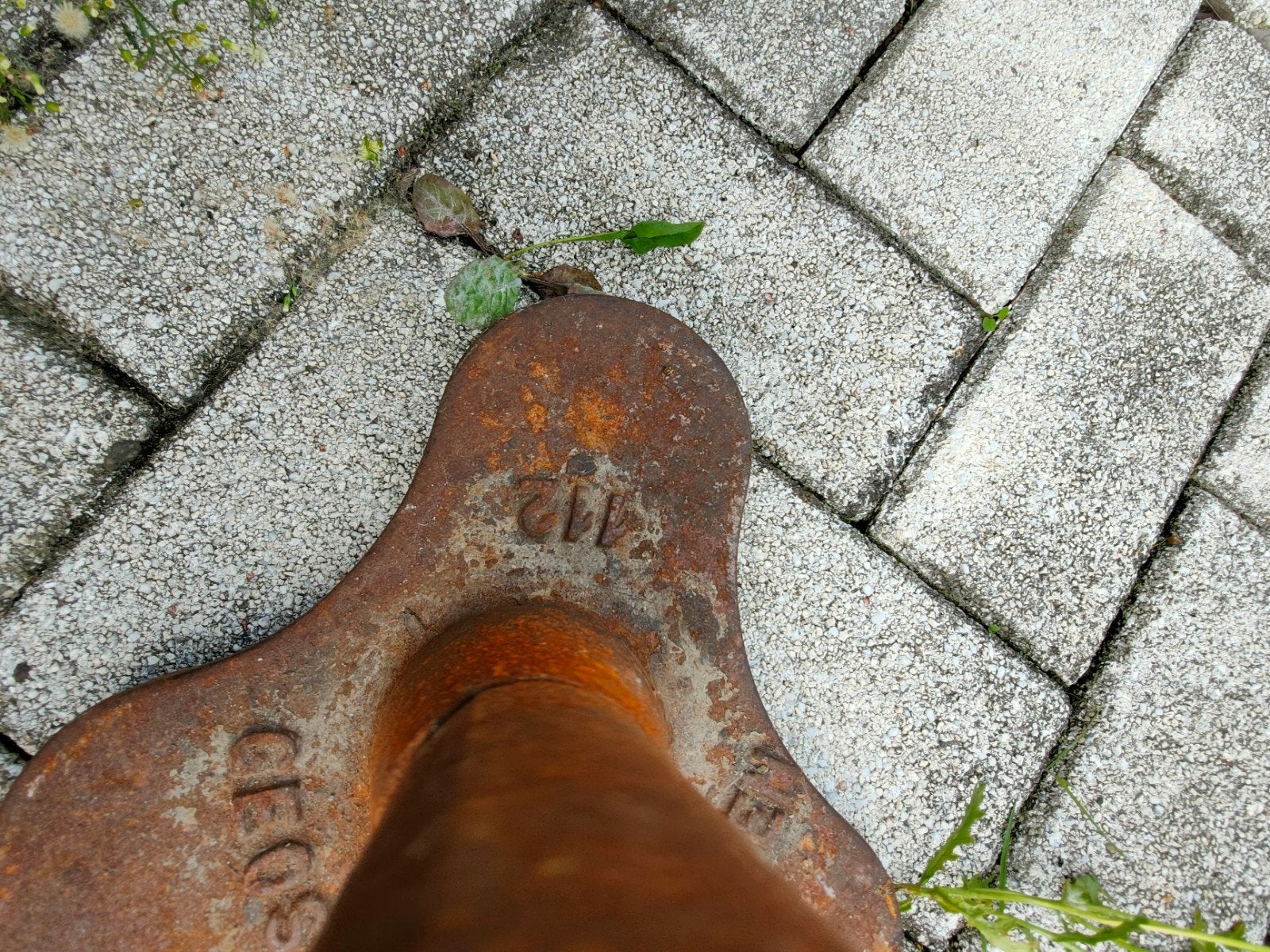 Oud schoenmakers aambeeld met diverse hulpstukken, Ophalen