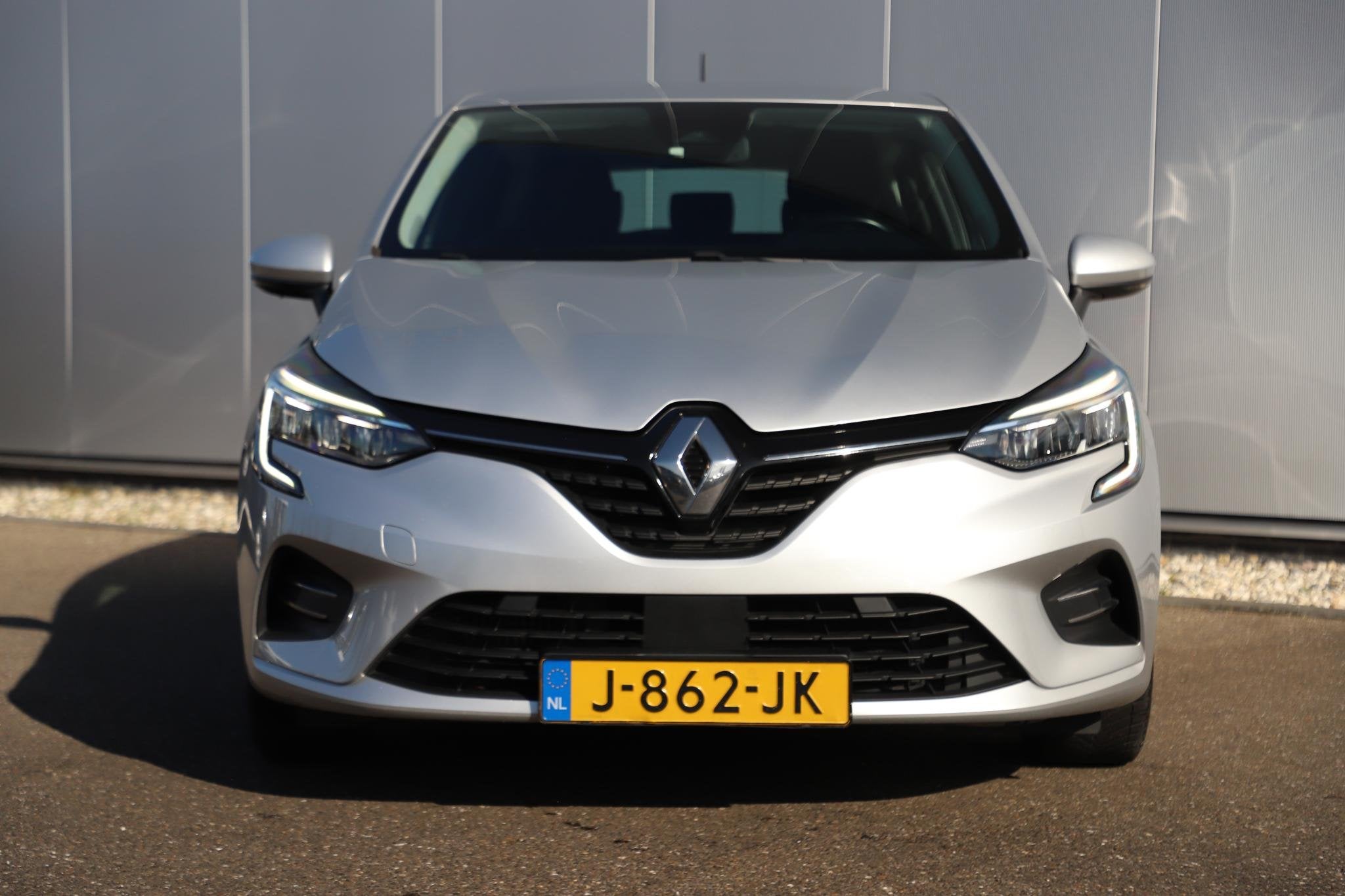 Foto 2 van Renault Clio 1.0 TCe Intens 101PK Half Leder Navigatie Carpl