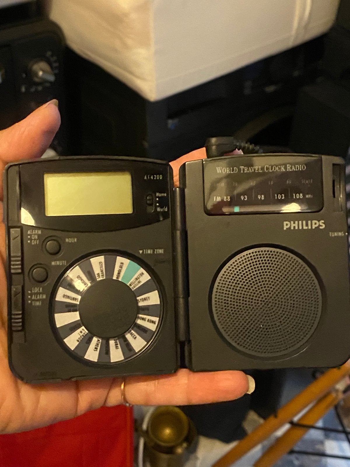 Philips World Travel Clock Radio AE4200 - Draagbare Reisradi, Ophalen of Verzenden, Gebruikt, Wereldontvanger