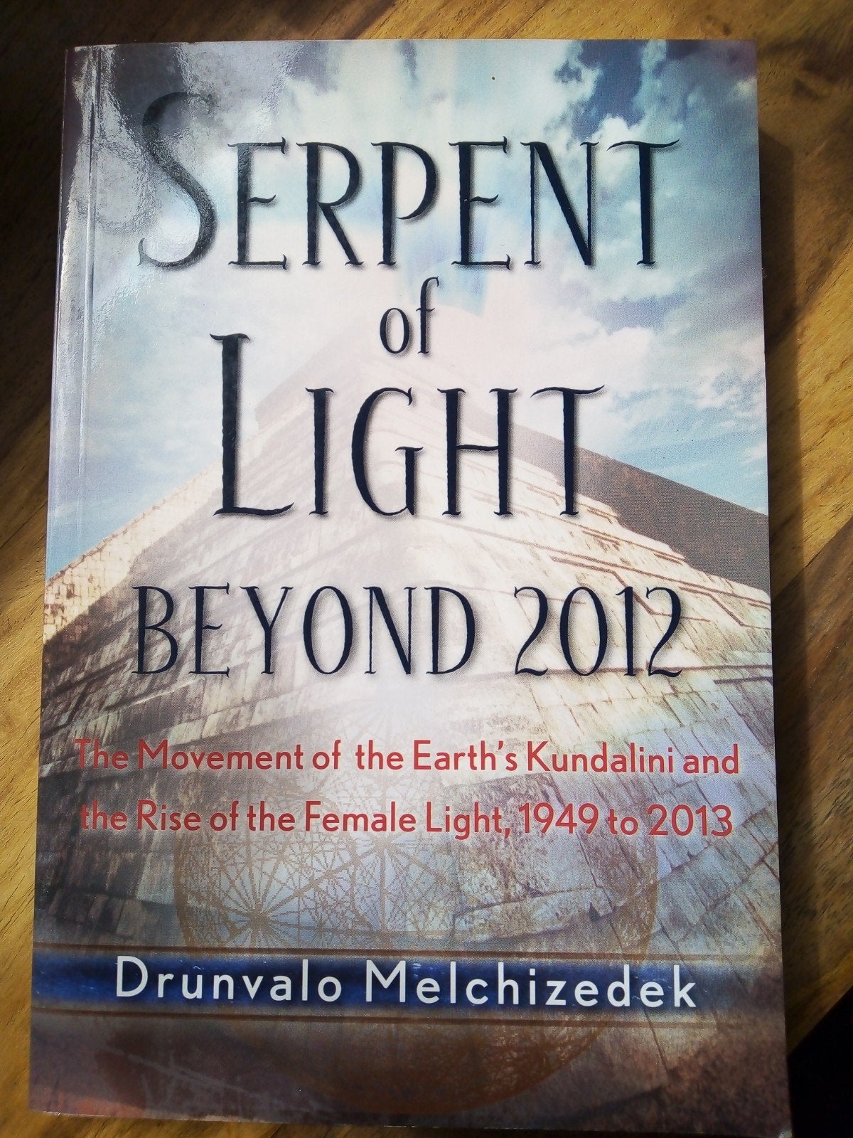 Serpent of Light Beyond 2012 - Drunvalo Melchizedek, Boeken, Esoterie en Spiritualiteit, Achtergrond en Informatie, Spiritualiteit algemeen