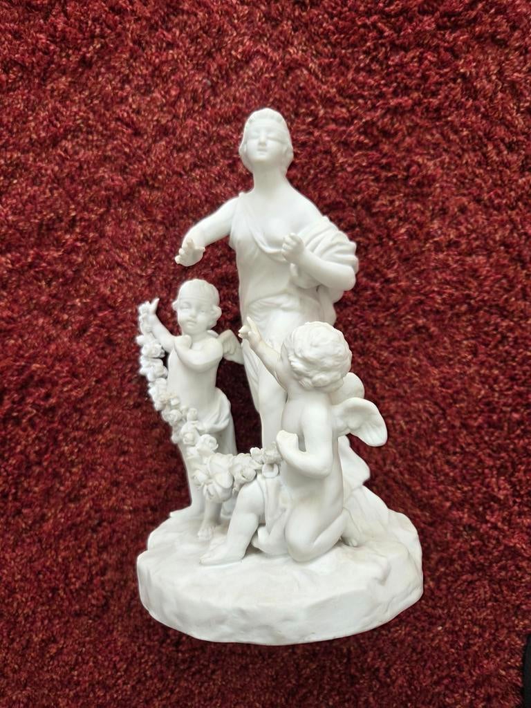 Wit bisquit porseleinen beeld met figuren, Ophalen