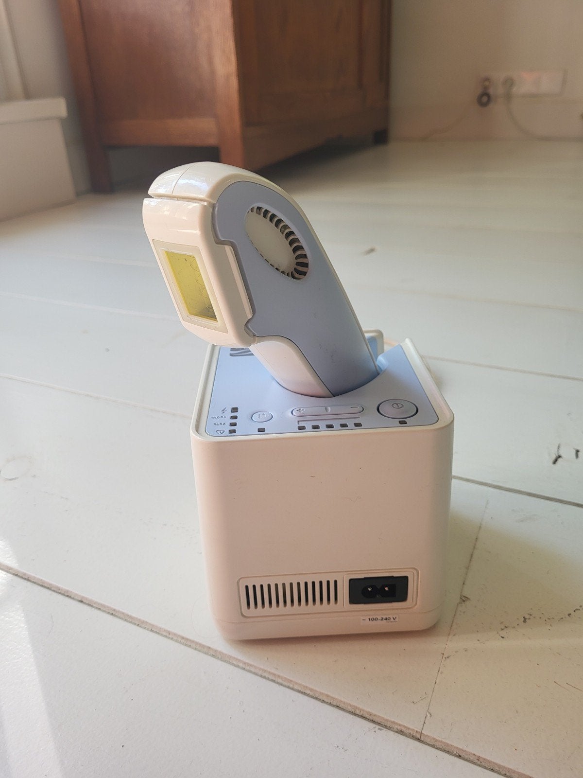 Silk'n AS100001E IPL Ontharingsapparaat, Ophalen, Zo goed als nieuw, Scheren en Epileren