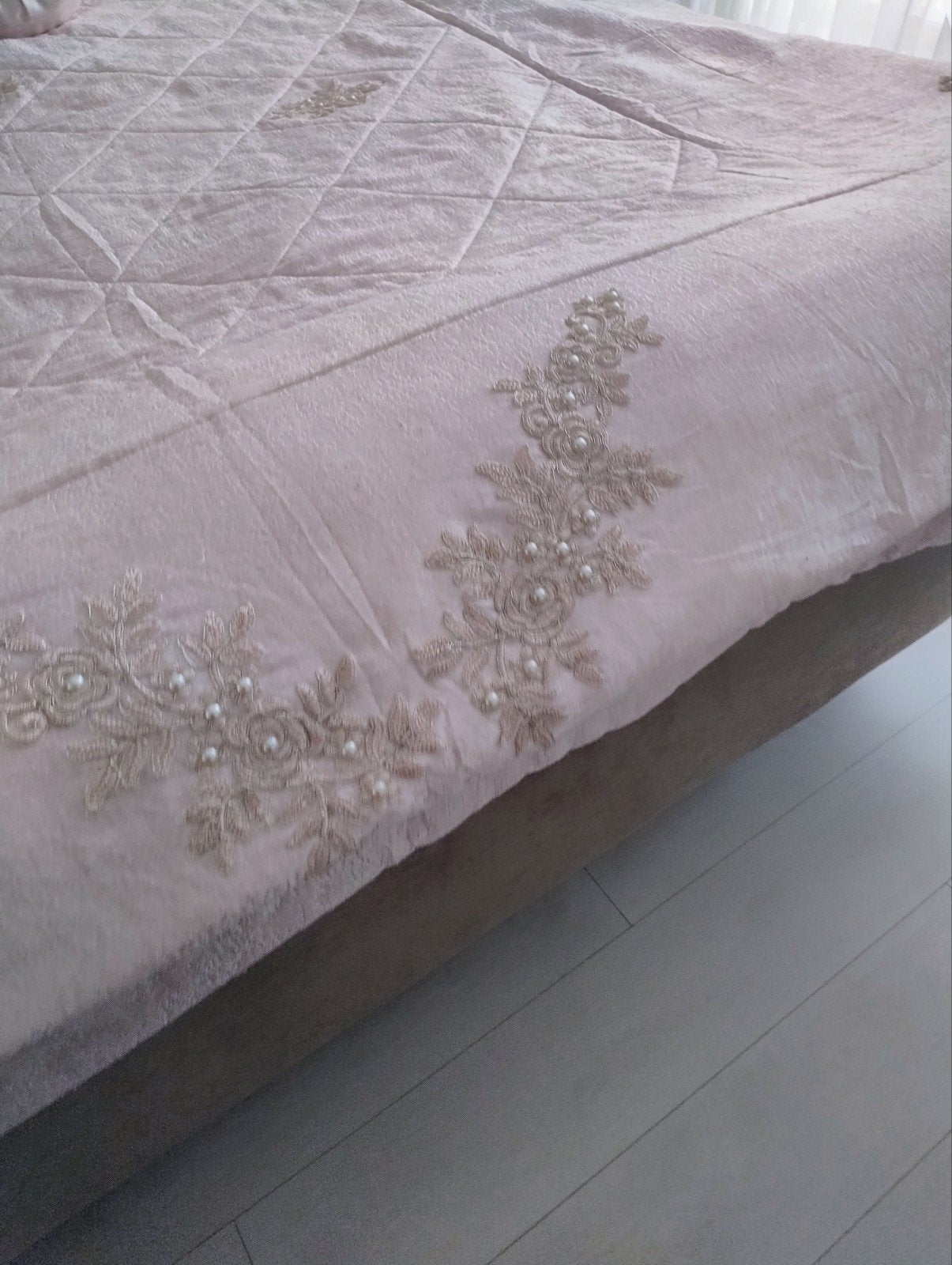 Roze sprei met kussens en decoratieve kussen, Meisje, Eenpersoonsbed, Ophalen of Verzenden, Zo goed als nieuw