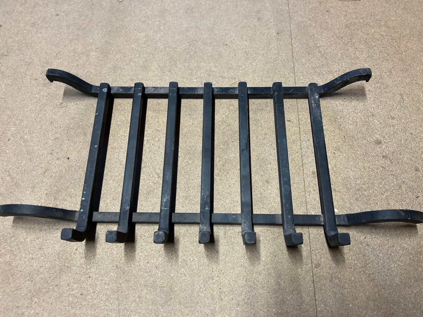 Nieuw metalen stookrooster 67 x 30 cm, Huis en Inrichting, Ophalen of Verzenden, Nieuw, Houthaard