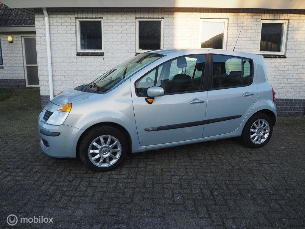 Renault Modus 1.4-16V met nieuwe apk geleverd, Auto's, Voorwielaandrijving, 15 km/l, Gebruikt, 4 cilinders