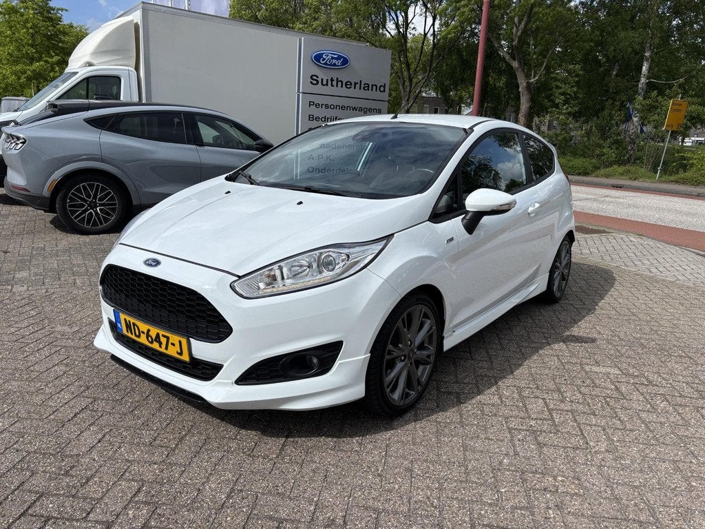 Ford Fiesta 1.0 EcoBoost ST Line 125pk Trekhaak | Grote Acht, Auto's, Voorwielaandrijving, Origineel Nederlands, Bedrijf, Handgeschakeld