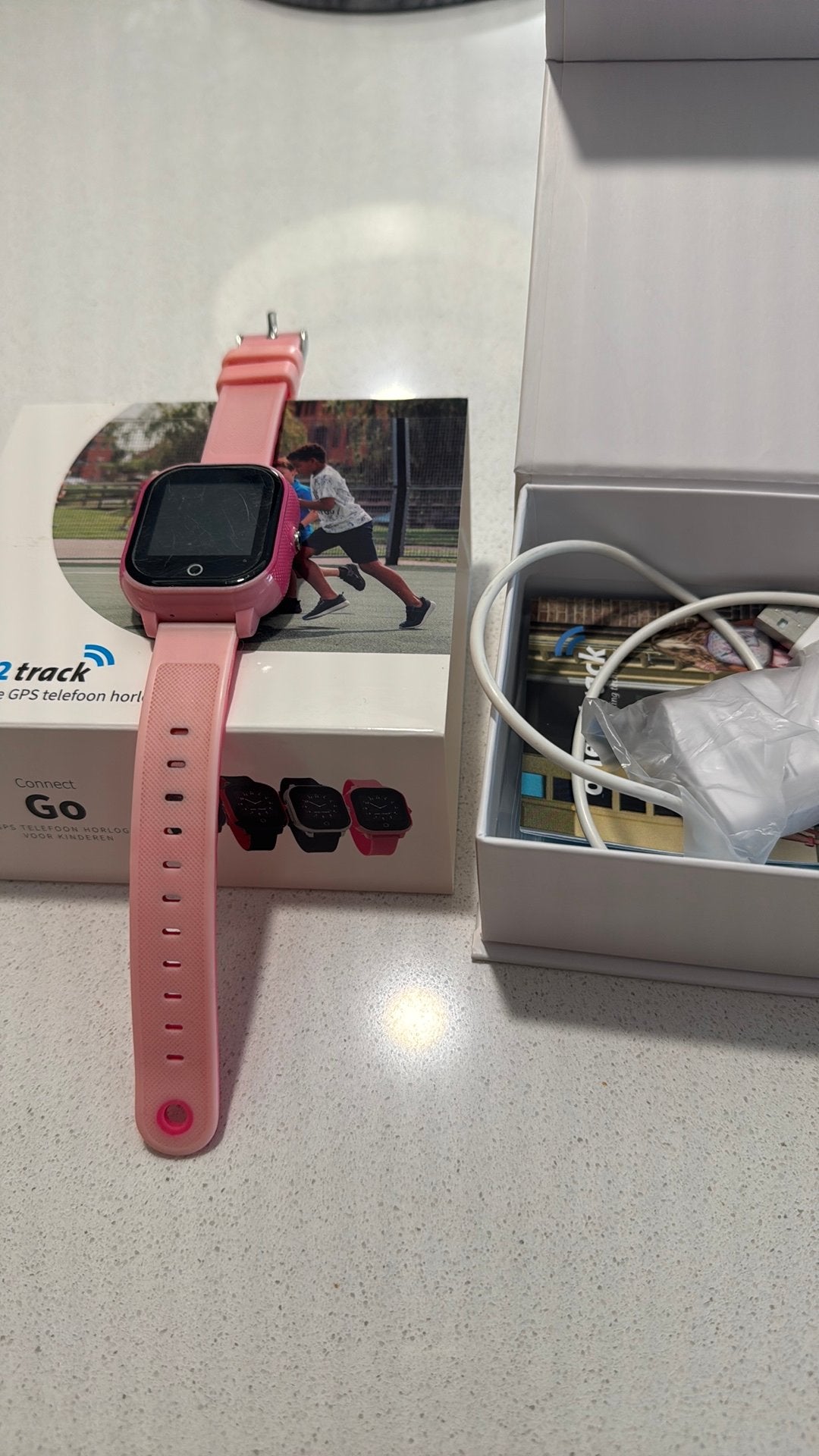 One2Track Go GPS telefoon horloge roze, Ophalen of Verzenden, Zo goed als nieuw, Roze, Meisje