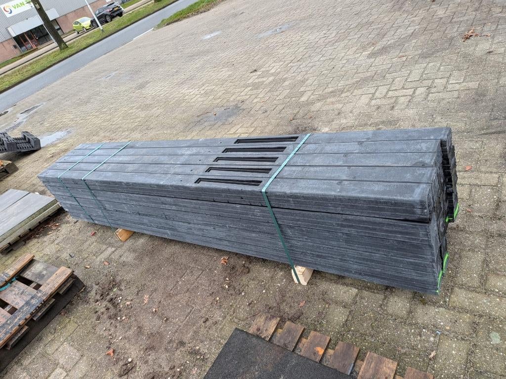 B-keuze betonpalen Antraciet, Tuin en Terras, Schuttingen, Ophalen, Overige materialen, Minder dan 3 meter, .