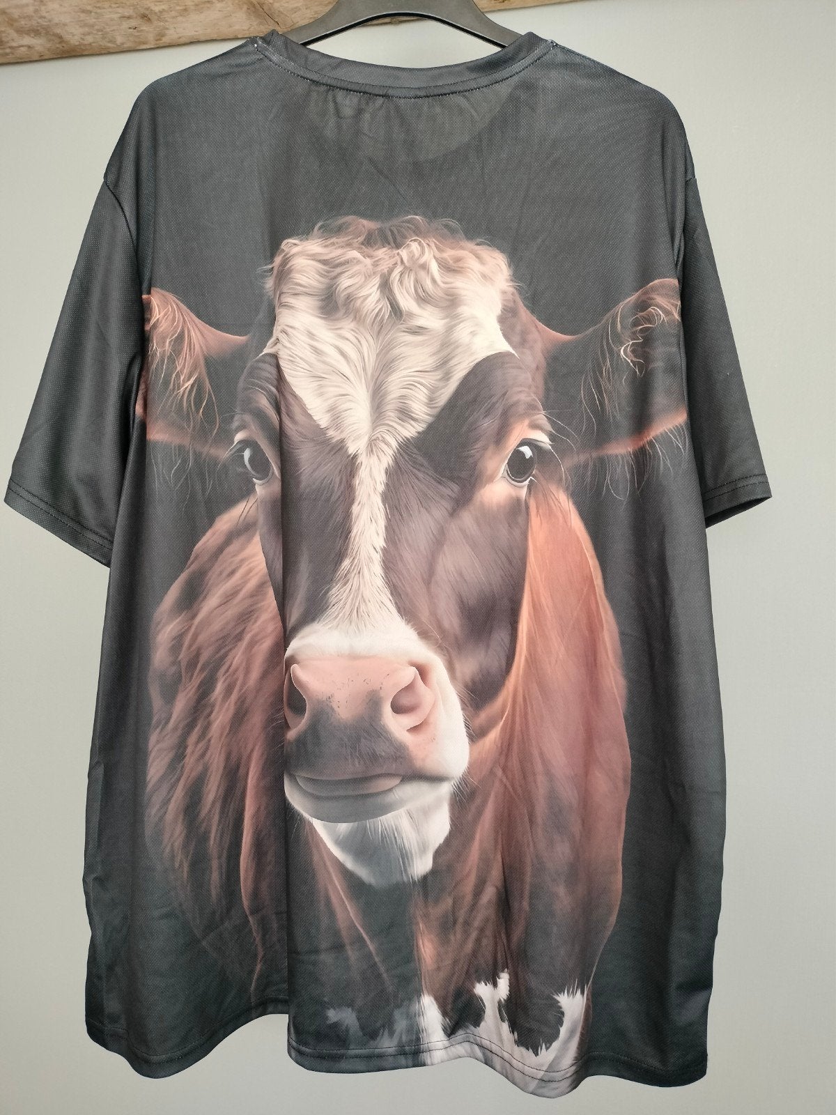 Heren T-shirt met prachtig koeienhoofd., Kleding | Heren, Ophalen of Verzenden, Zo goed als nieuw, Bruin, Shirt