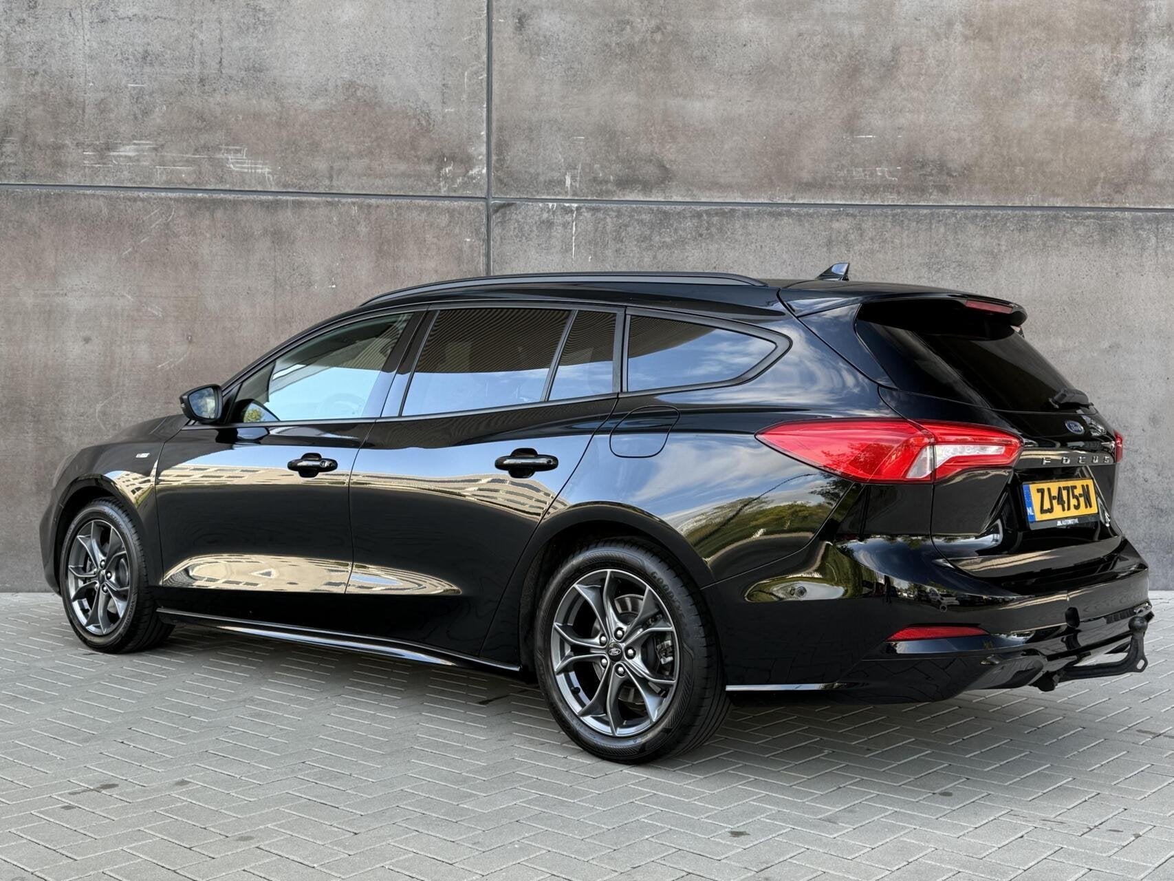 Ford Focus Wagon 1.0 EcoBoost ST Line Business | Trekhaak |, Auto's, Ford, Gebruikt, Met garantie (alle), 1283 kg, Zwart
