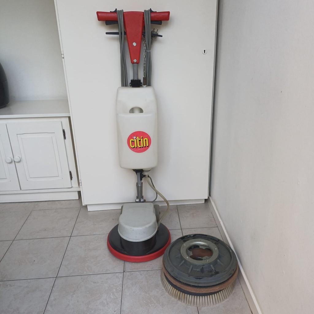 Wirbel C33 ( Citin ) Schrobmachine., Ophalen