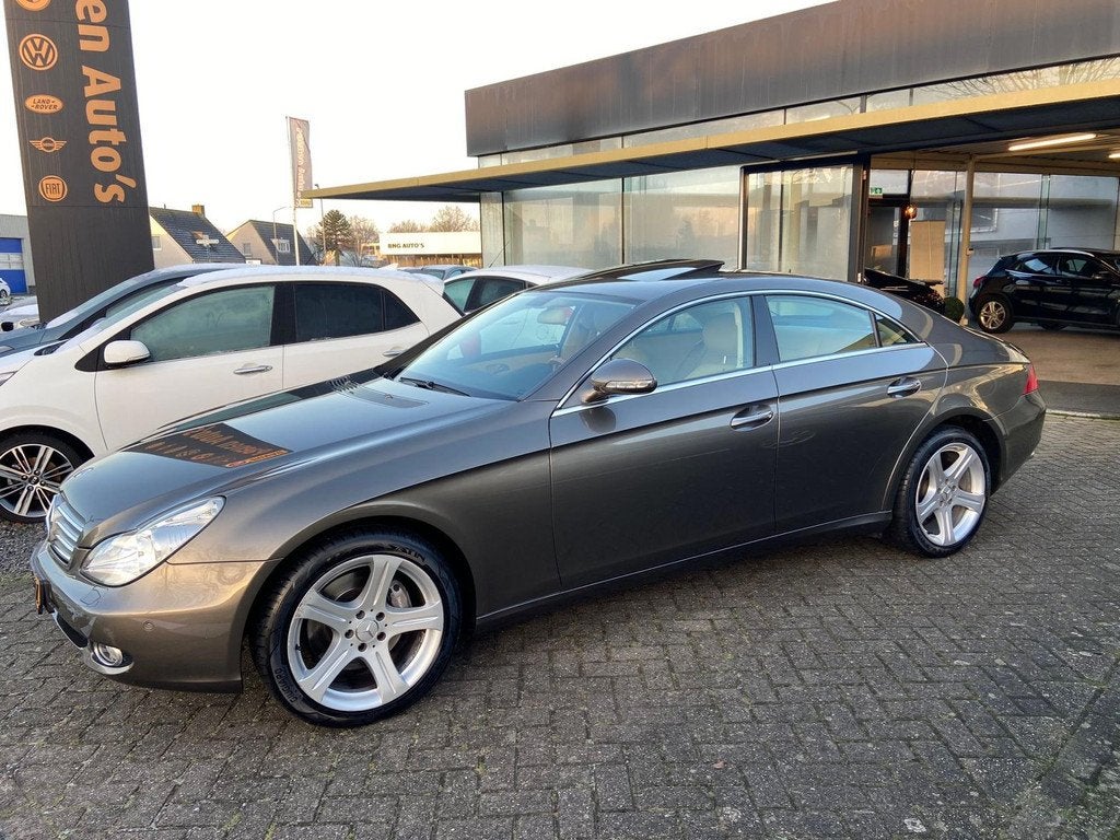 Mercedes-Benz CLS-klasse 500|YoungTimer|NL-Auto|NieuwStaat!, Auto's, Mercedes-Benz, Achterwielaandrijving, Gebruikt, Bedrijf, Automatische klimaatregeling