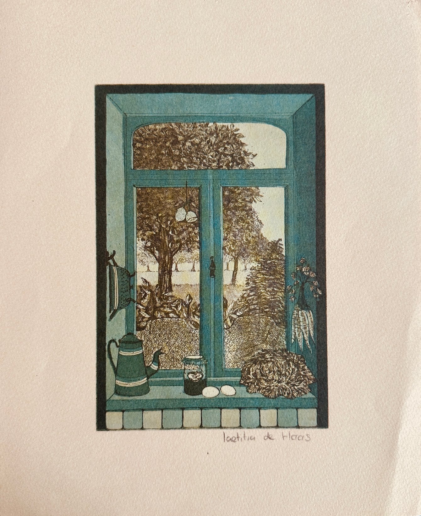 Ets Laetitia de Haas - Raamzicht met theepot en eieren, Ophalen, Dagelijks leven, Gesigneerd, 1950 - 1999