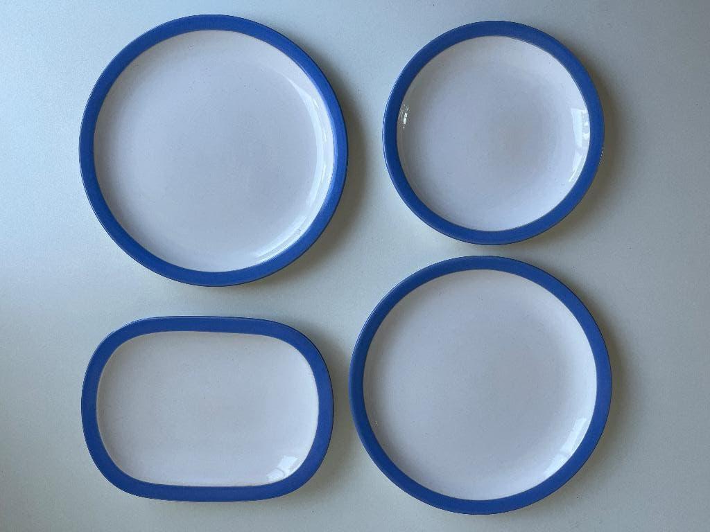 drie borden en een schaaltje Fris Edam donkerblauw, Ophalen of Verzenden