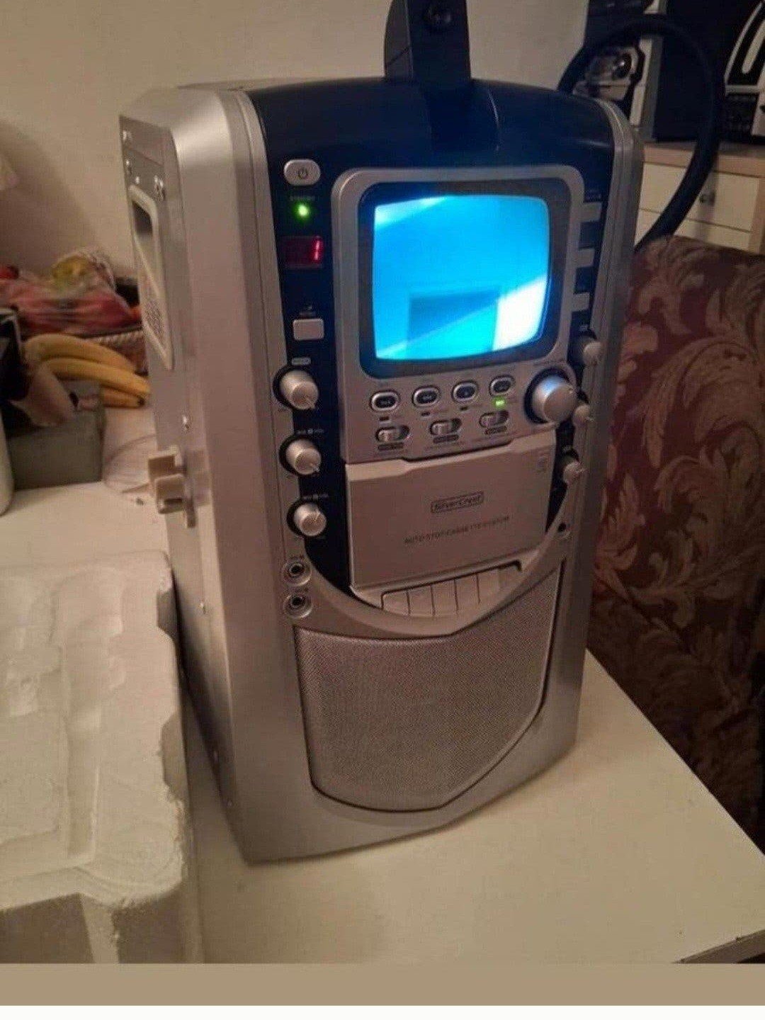 Te koop, Silvercreast Karaoke muziek box met beeld TV., Ophalen