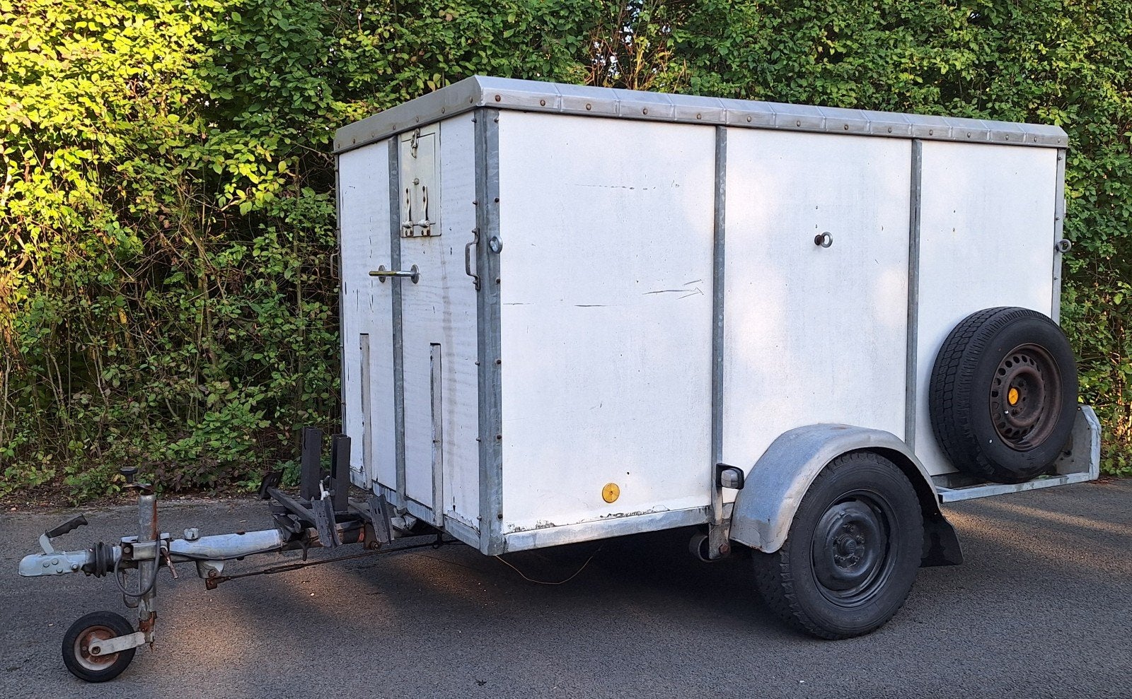 Gesloten dichte enkelasser merk Pijnappel deuren & rolluiken, Auto diversen, Aanhangers en Bagagewagens, Ophalen