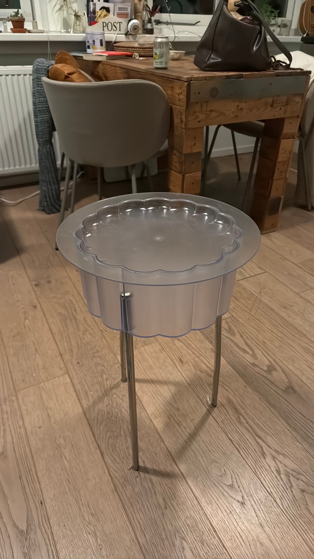 Ikea Hattan Vintage bijzettafel bloem / flower, Huis en Inrichting, 45 tot 60 cm, Minder dan 55 cm, Gebruikt, Rond