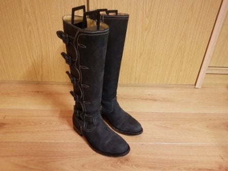 Sancho Boots mt.36 hoge laarzen zwart suede en wit stiksel, Kleding | Dames, Schoenen, Hoge laarzen, Zwart, Ophalen of Verzenden
