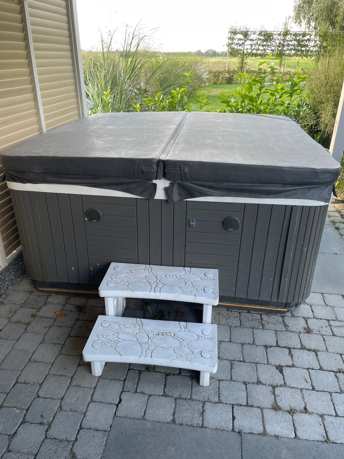 Zware en dikke afdekplaat jacuzzi, Tuin en Terras, Ophalen, Zo goed als nieuw