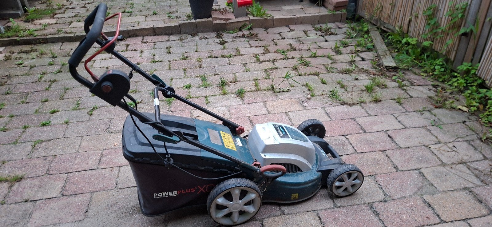 Powerplus XQ 1800W - 460mm elektrische grasmaaier, Tuin en Terras, Grasmaaiers, Ophalen, Cirkelmaaier, Gebruikt, Powerplus XQ