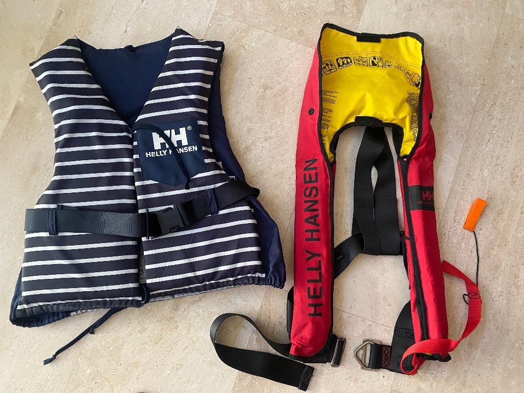 Helly Hansen reddingsvest + zwemvest, Ophalen, Helly Hansen, Zo goed als nieuw, Dame of Heer