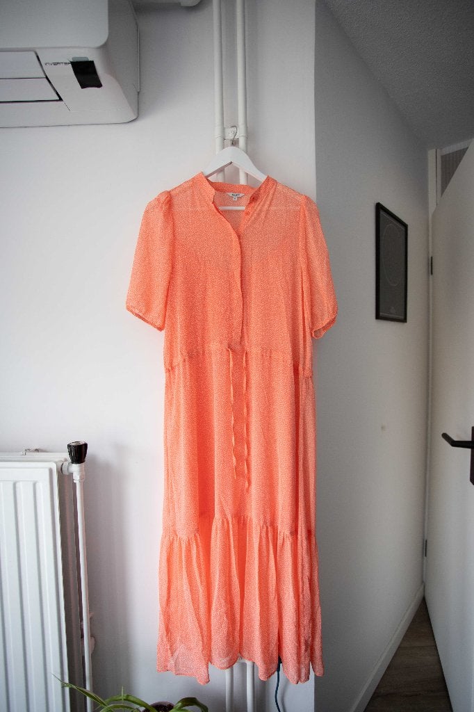 Oranje midi jurk met bloemenpatroon MbyM maat XS, Oranje, Ophalen of Verzenden, Zo goed als nieuw, Maat 34 (XS) of kleiner