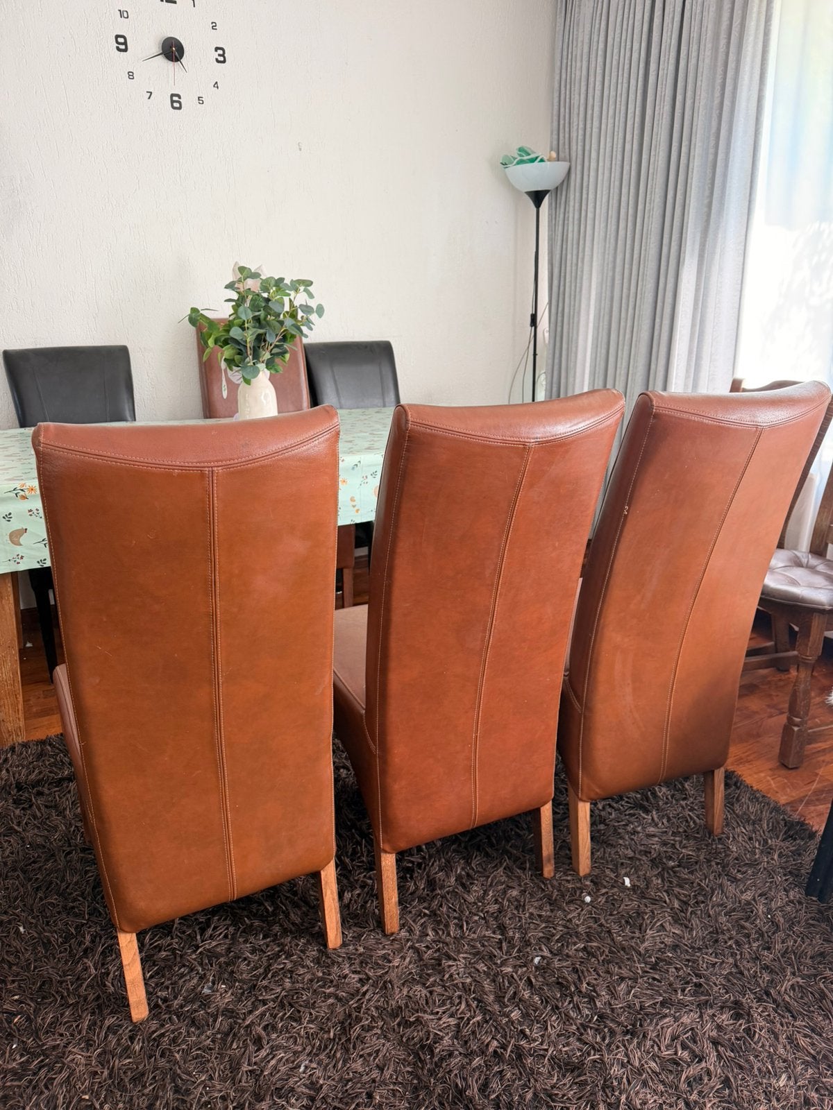 Gratis stoelen en tafel, Ophalen, Zo goed als nieuw, 4 tot 6 stoelen