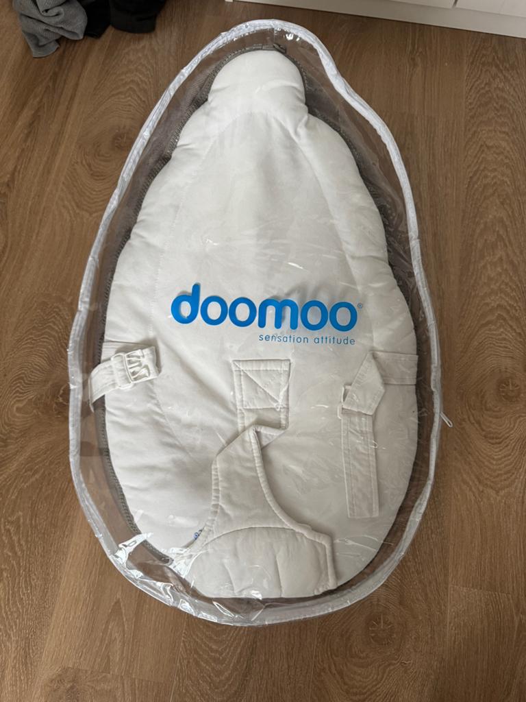 Doomoo zitkussen baby, Kinderen en Baby's, Wipstoeltjes, Ophalen of Verzenden, Zo goed als nieuw