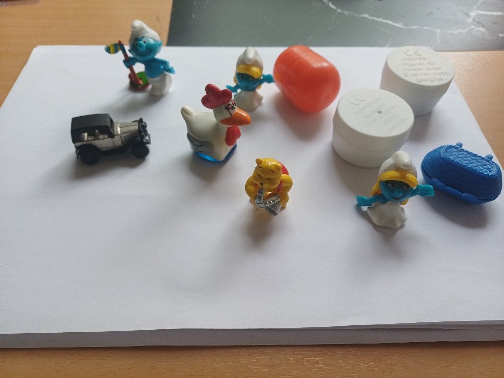 KinderEi en Frufoo Cups 10 stuks  -1980-2000- Vintage-, Verzenden, Zo goed als nieuw
