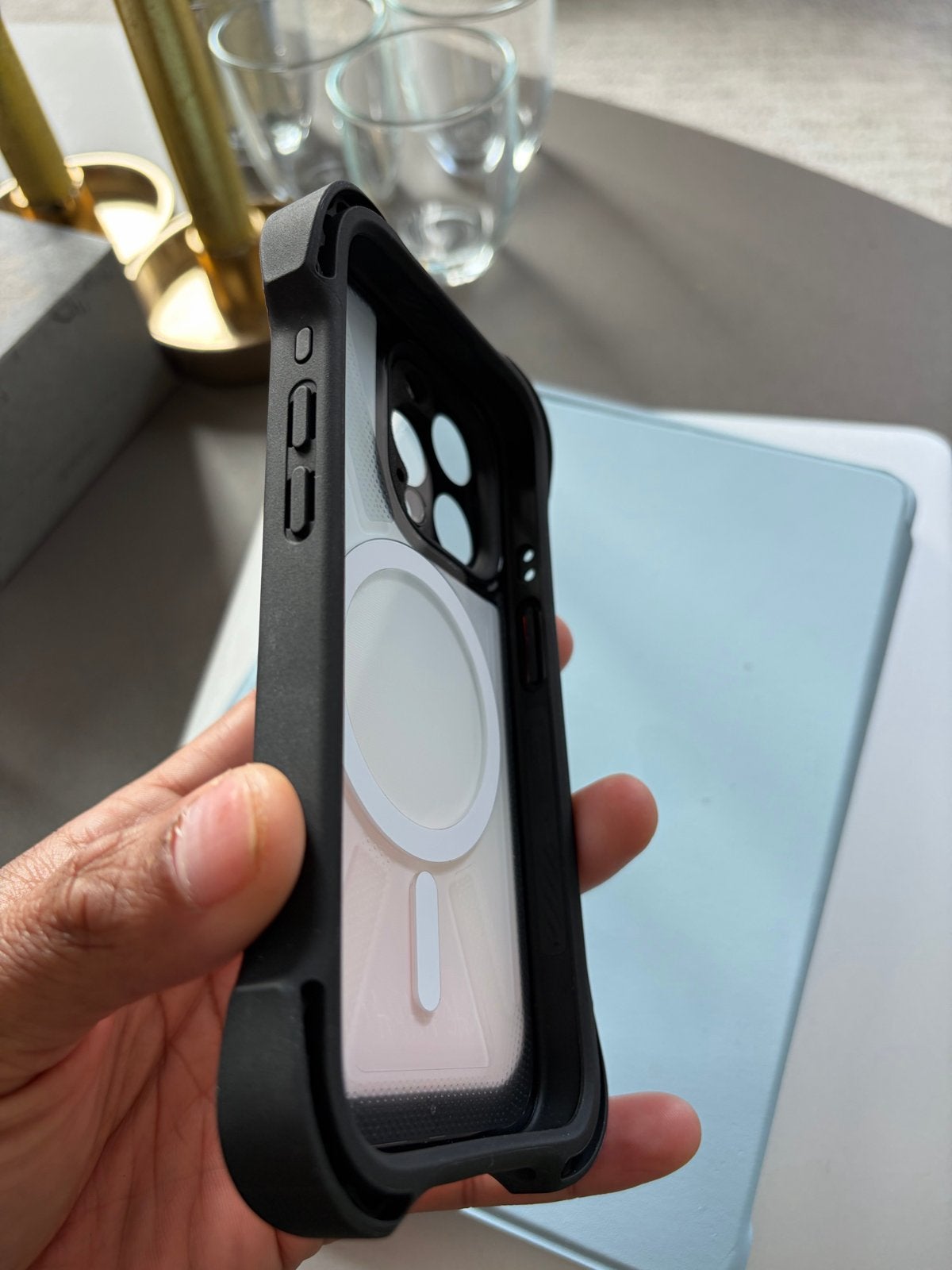 Foto 4 van CASETiFY Ultra Bounce Case MagSafe iPhone 15 Pro
