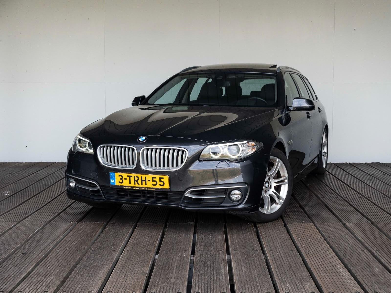 BMW 5-Serie 3.0 530D Touring AUT 2014 Grijs, Auto's, BMW, Automaat, Achterwielaandrijving, 2993 cc, 1795 kg
